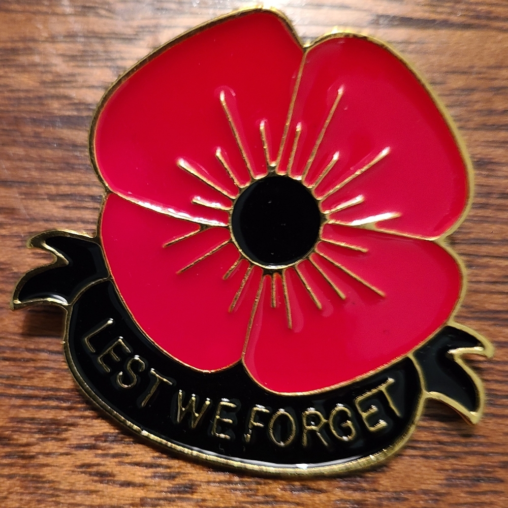 Fundraiser - Poppy Lest We Forget Pin